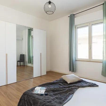 Casa Levante - Near The Station And Center شقة *