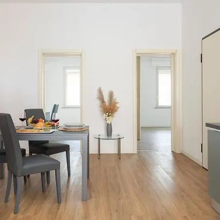 Appartamento Casa Levante - Near The Station And Center