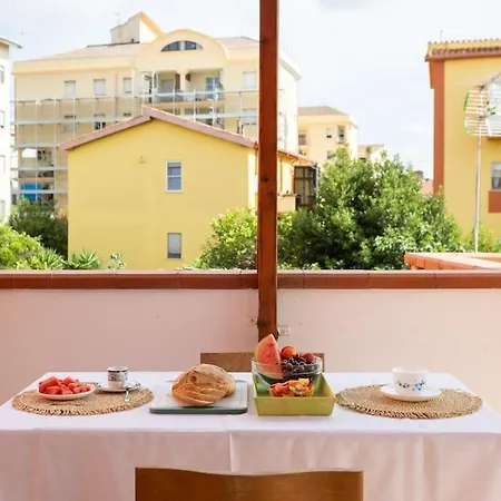 Casa Levante - Near The Station And Center Appartamento Oristano