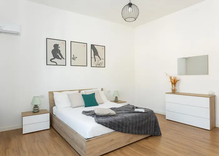 Daire Casa Levante - Near The Station And Center