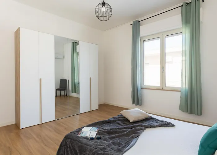 Casa Levante - Near The Station And Center Daire *