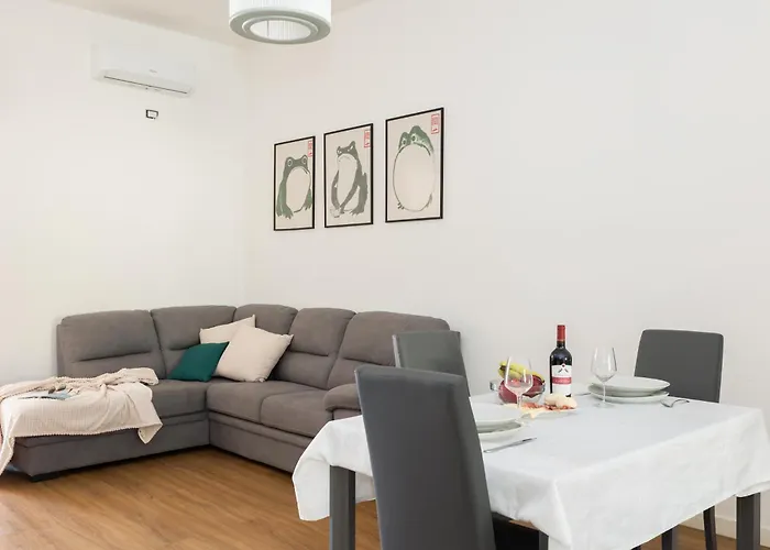 Casa Levante - Near The Station And Center Daire